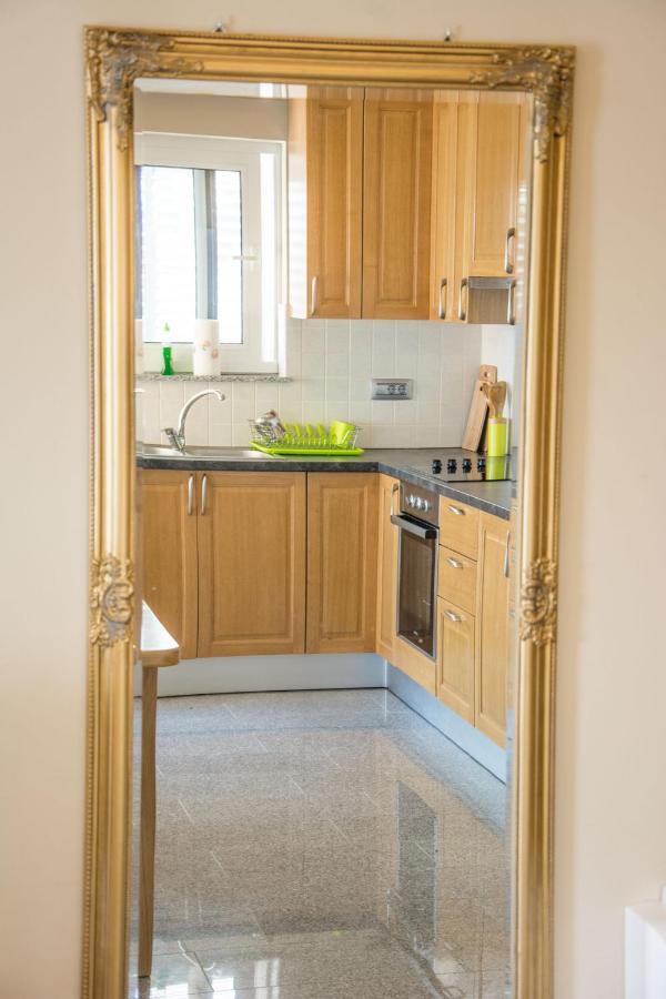 Apartments Citrine On The Beach Biograd Na Moru Exterior foto