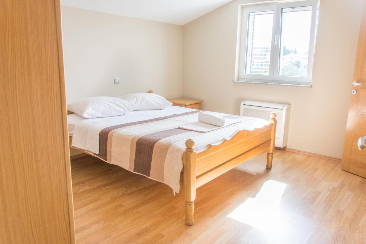 Apartments Citrine On The Beach Biograd Na Moru Exterior foto