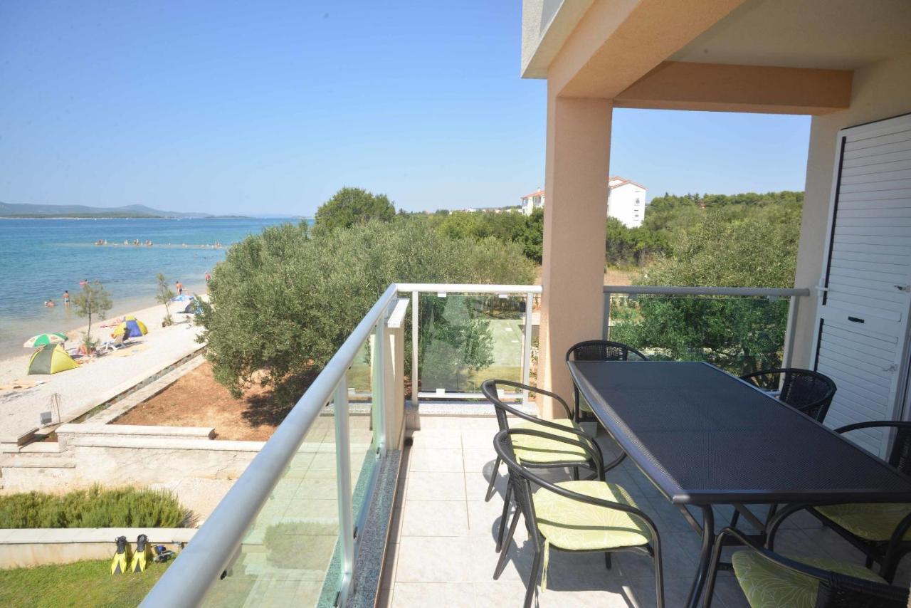 Apartments Citrine On The Beach Biograd Na Moru Exterior foto