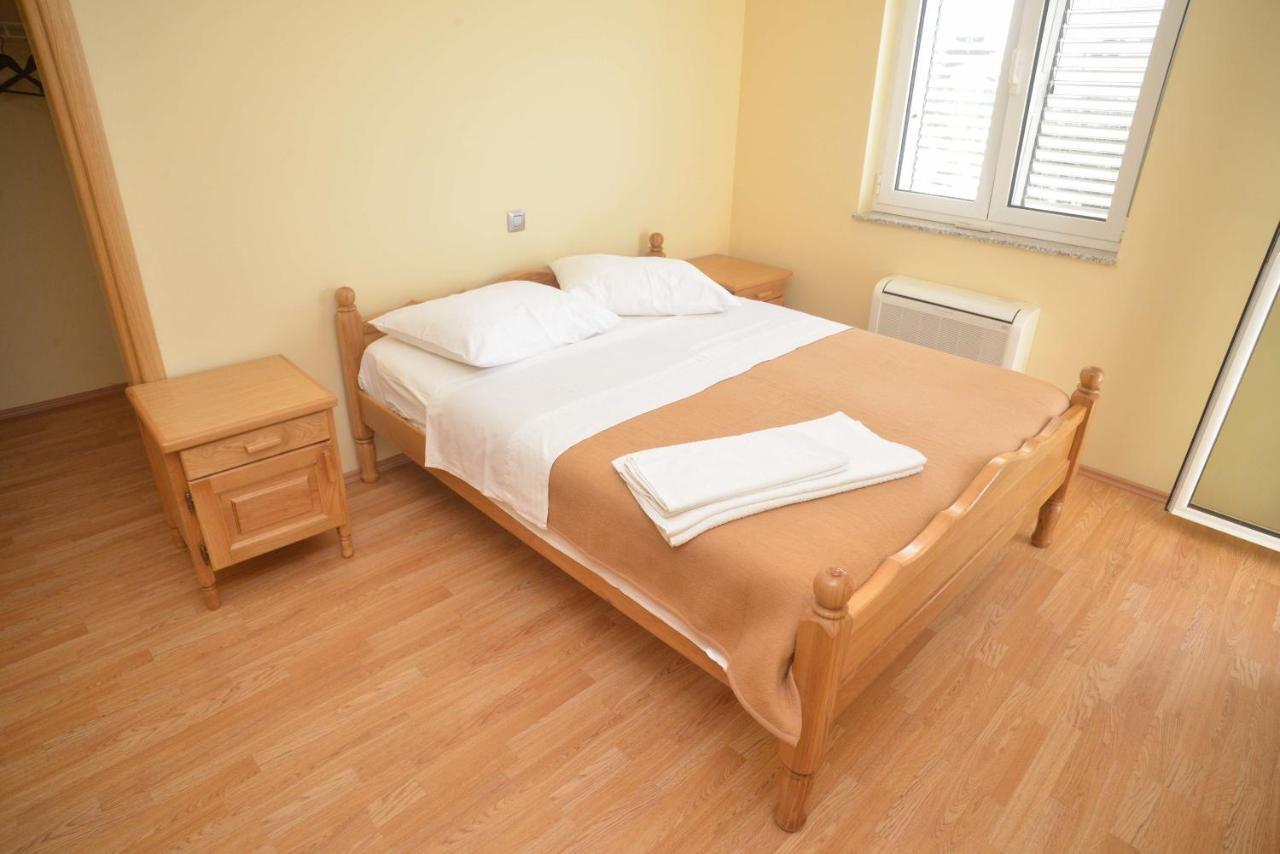 Apartments Citrine On The Beach Biograd Na Moru Exterior foto