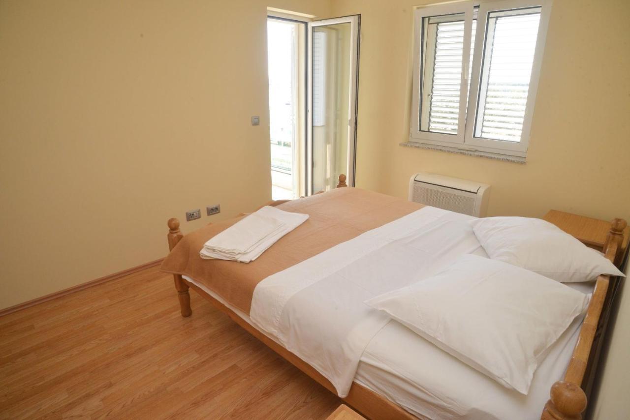 Apartments Citrine On The Beach Biograd Na Moru Exterior foto